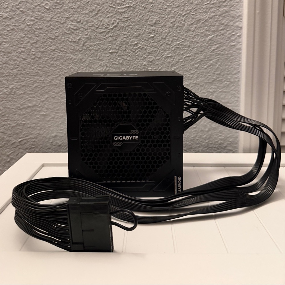 MSI GeForce RTX™3080 VENTUS 3X10G OC Graphics Card/Gigabyte P750GM+Power Supply - Picture 13 of 16